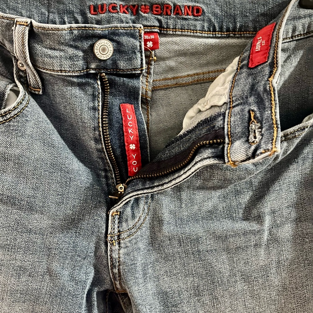 Lucky Brand Men’s Washed Blue Slim Straight Jeans (New without tags)